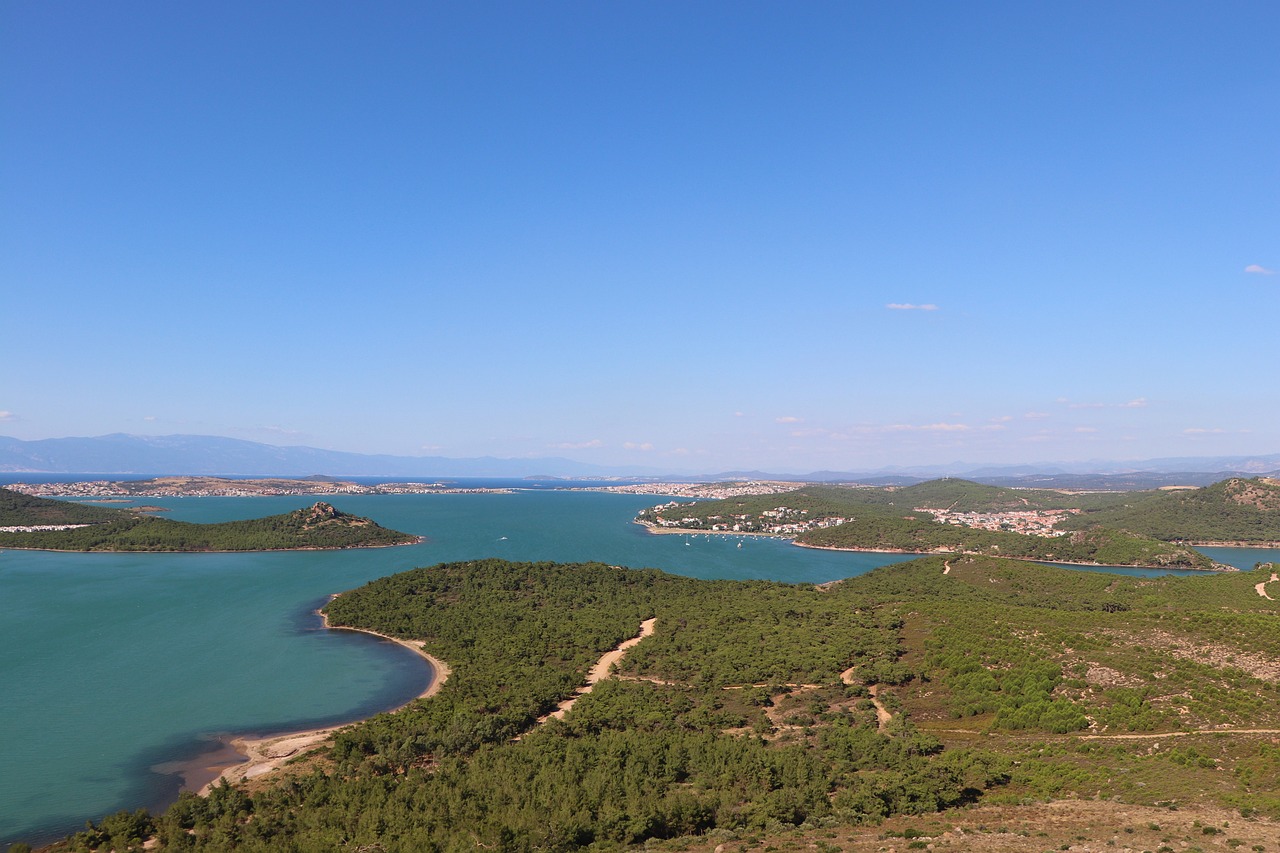 Ayvalık Belediyesi Temizlik İşleri Müdürlüğü Bayram Boyunca Özveriyle Çalıştı