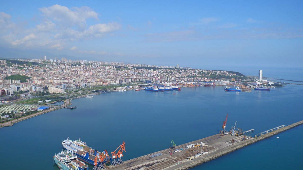 Samsun'da Aile Bireyleri Yangından Son Anda Kurtarıldı