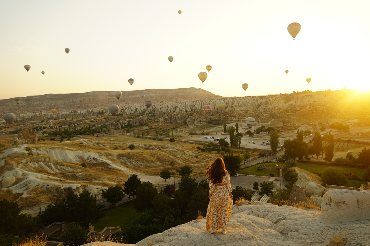 Kapadokya'da Sıcak Hava Balonu Acil İniş Yaptı