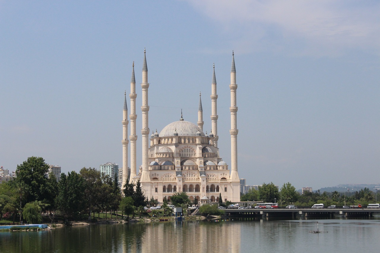 Prof. Dr. Naci Görür'den Adana ve Kıbrıs Uyarısı