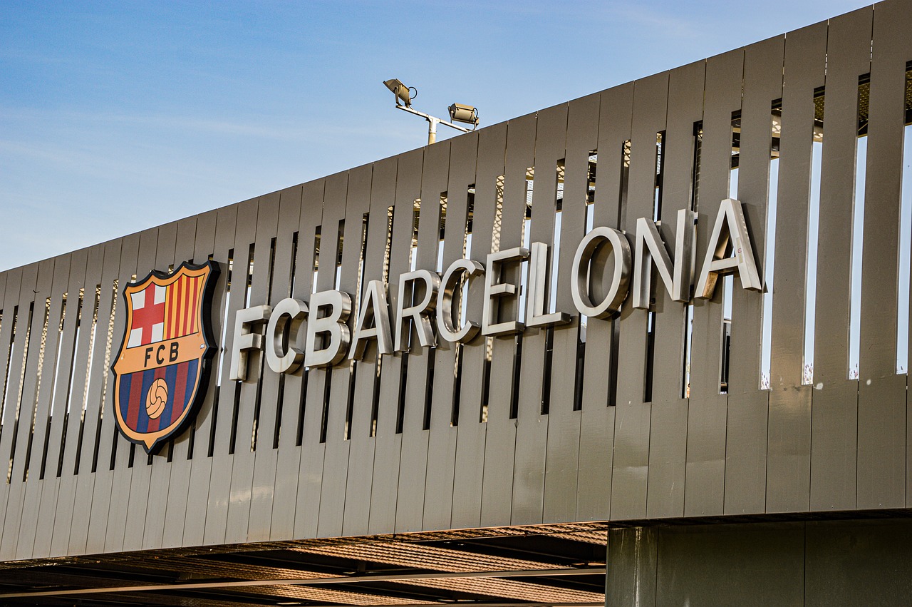Barcelona'dan Transfer Hamlesi: Felix ve Cancelo'nun Ayrılığı İptal Edildi