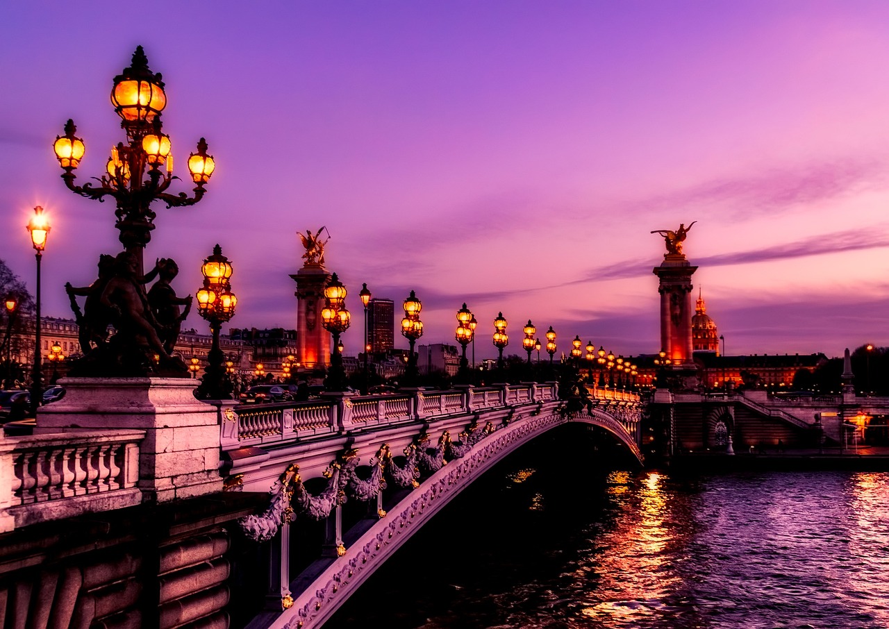 Mayor of Paris Swims in Cleaned-Up Seine River Ahead of Olympics