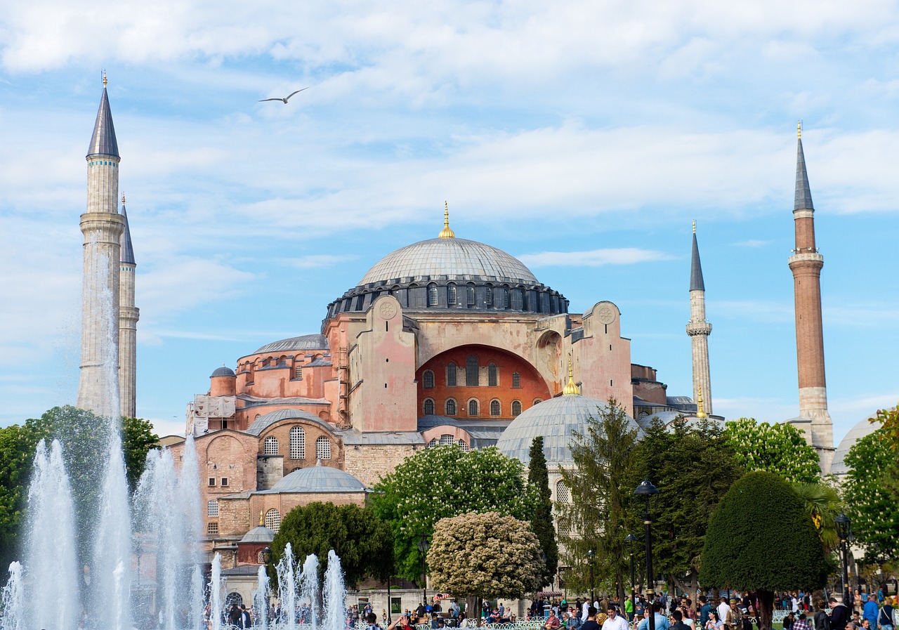 Ayasofya'nın Önemi ve Ziyaretçileri