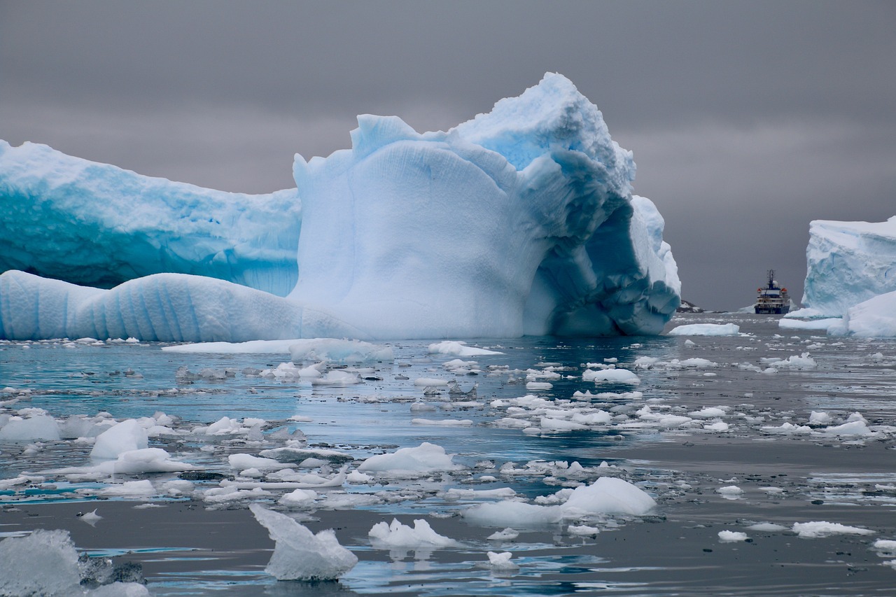 Focus on the Dotson Ice Shelf