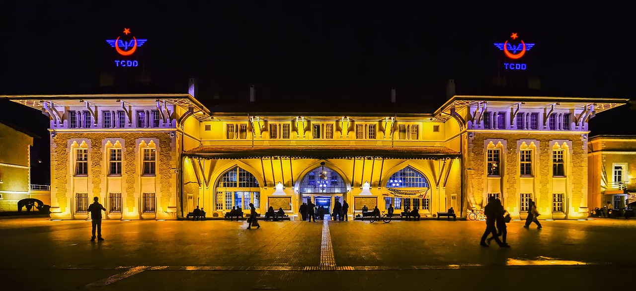 Adana'da Eyyam-ı Bahur Sıcakları Yaşamı Zorlaştırıyor